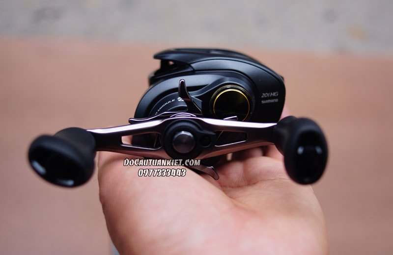 Shimano-Curado-201HG-02