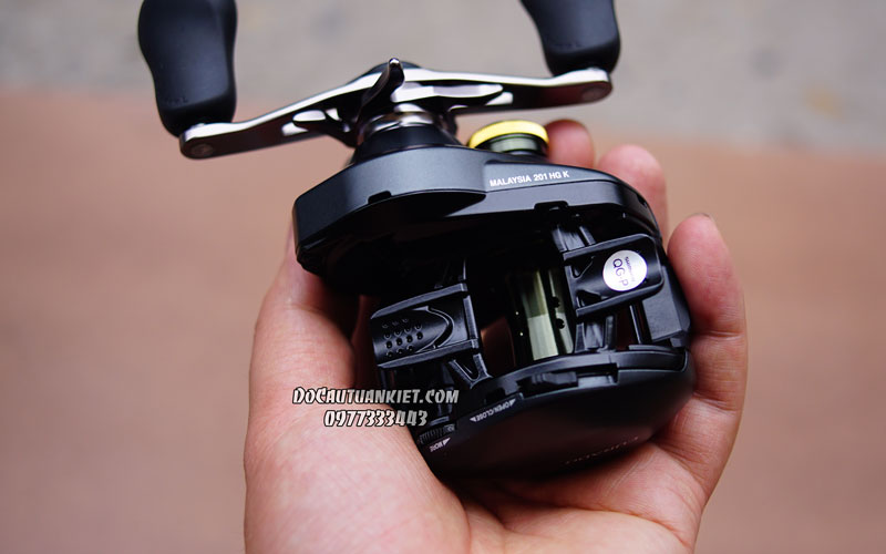 Shimano-Curado-201HG-04